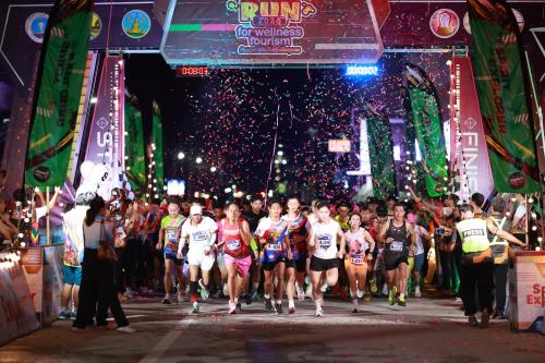  กิจกรรมล้านนาแห่งสีสัน ไนท์รันเพื่อสุขภาพ Night run for wellness tourism สนามที่ 4 จังหวัดลำปาง