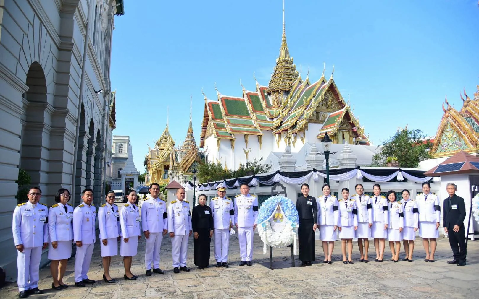 เข้าร่วมบำเพ็ญกุศลถวายพระบรมศพ สมเด็จพระนางเจ้าสิริกิติ์ พระบรมราชินีนาถ พระบรมราชชนนีพันปีหลวง 