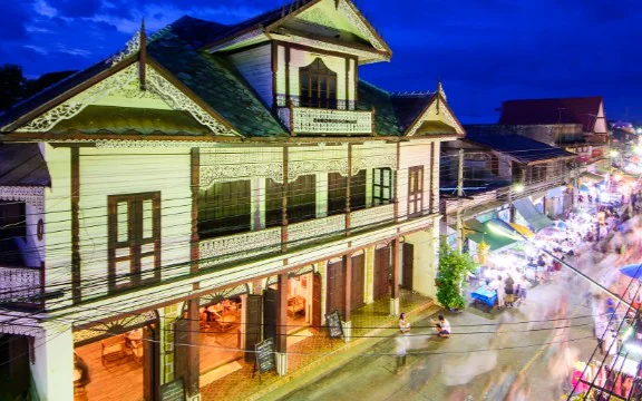 กาดกองต้า